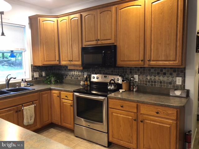 601 Wateredge Road Lititz, PA 17543 - Photo 12 of 58