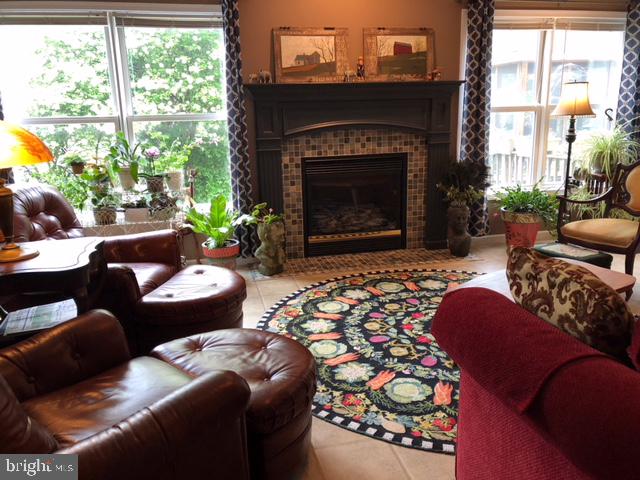601 Wateredge Road Lititz, PA 17543 - Photo 5 of 58
