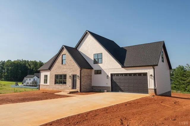 $594,900 | 1100 Live Oak Court, Forest, VA 24551