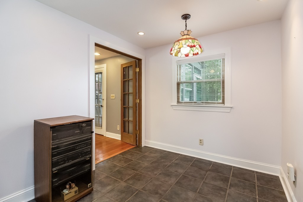 42 Welland Road Springfield, MA 01151 - Photo 10 of 30