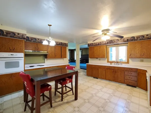 $395,000 | N4574 Broadway Street, New London, WI 54961