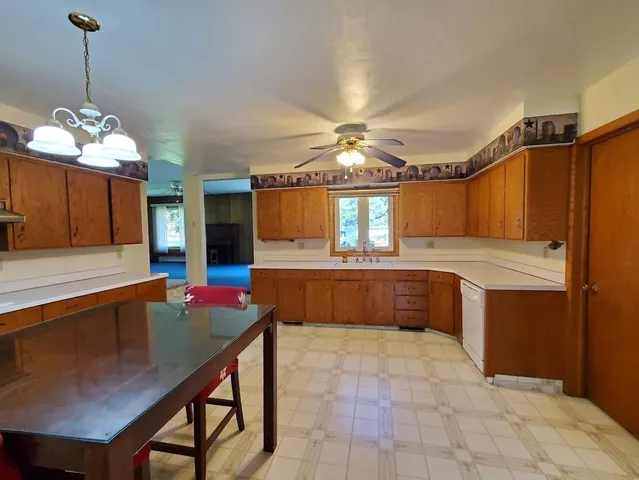 $395,000 | N4574 Broadway Street, New London, WI 54961