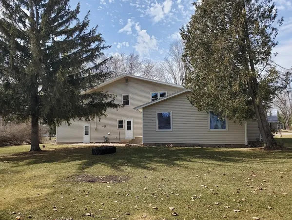 $349,000 | N4574 Broadway Street, New London, WI 54961