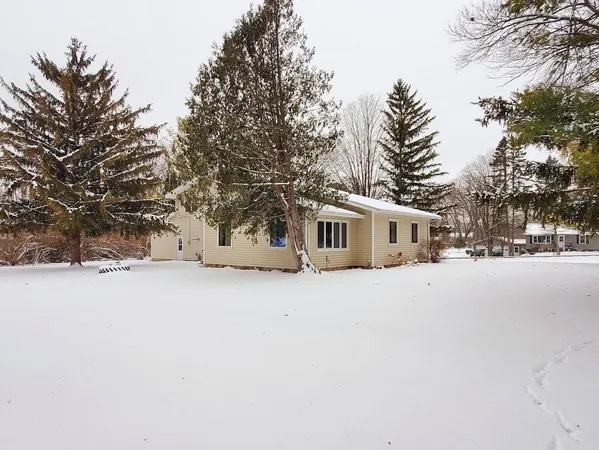 $349,000 | N4574 Broadway Street, New London, WI 54961