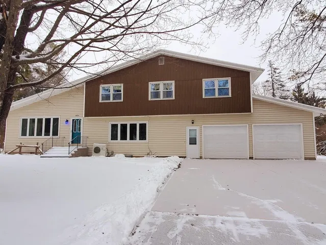 $395,000 | N4574 Broadway Street, New London, WI 54961