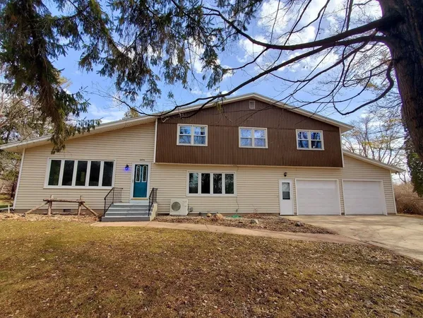 $349,000 | N4574 Broadway Street, New London, WI 54961