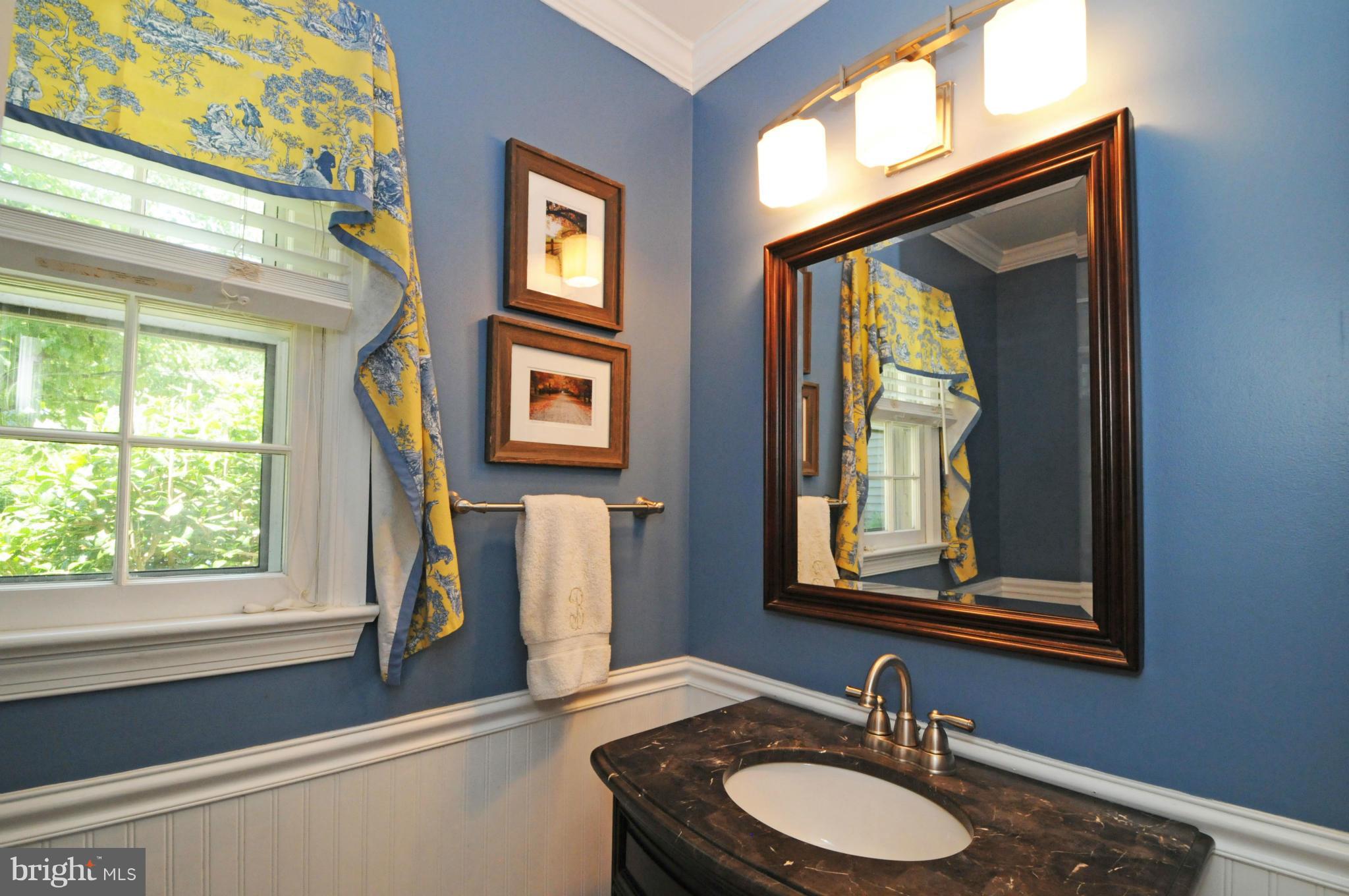 2101 Salt Kettle Way Reston, VA 20191 - Photo 15 of 30 CHARMING POWDER ROOM
