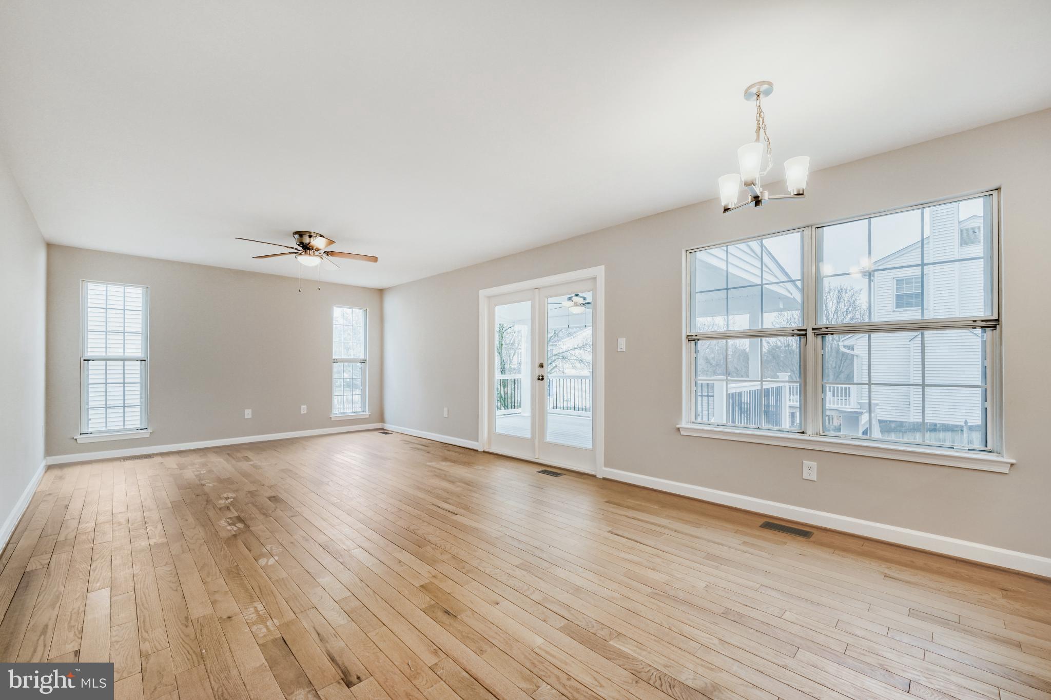 6351 Hanover Crossing Way Hanover, MD 21076 - Photo 9 of 34 Spacious, sunlit living area with charm.