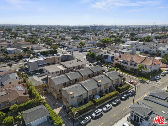 $950,000 | 2701 Voorhees Avenue, Unit 3, Redondo Beach, CA 90278