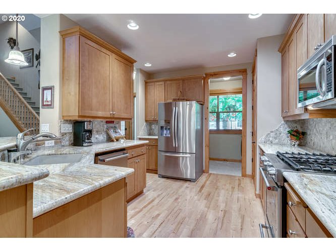 19613 Southeast 26th Way Camas, WA 98607 - Photo 13 of 30