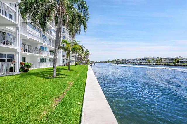 $275,000 | 1536 Southeast 15th Court, Unit 207, Deerfield Beach, FL 33441