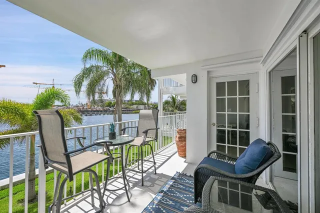 $275,000 | 1536 Southeast 15th Court, Unit 207, Deerfield Beach, FL 33441