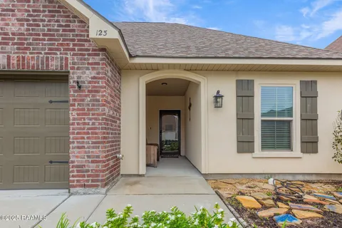 $259,000 | 123 Sparrowhawk Street, Broussard, LA 70518