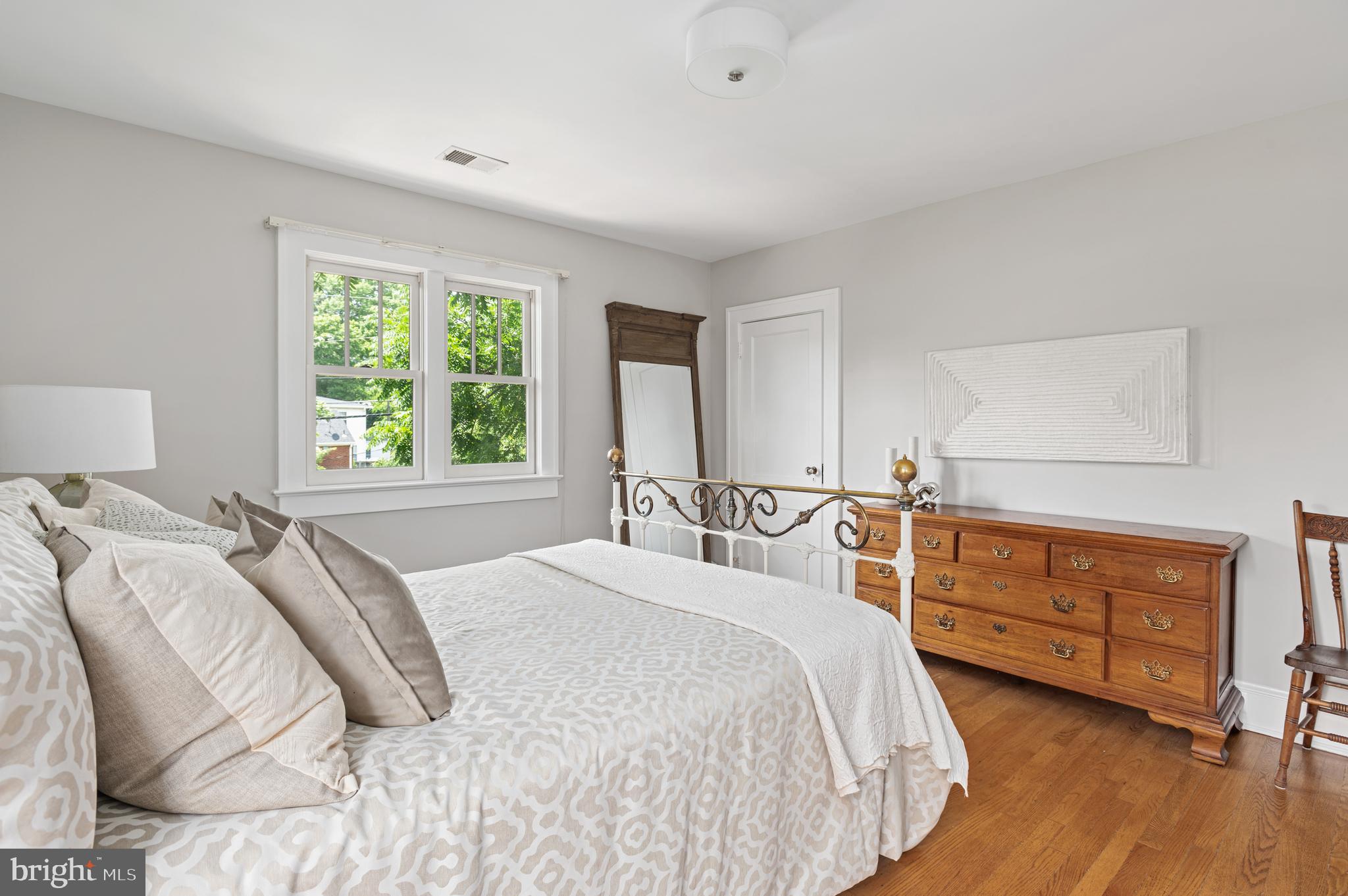 903 Russell Road Alexandria, VA 22301 - Photo 15 of 57