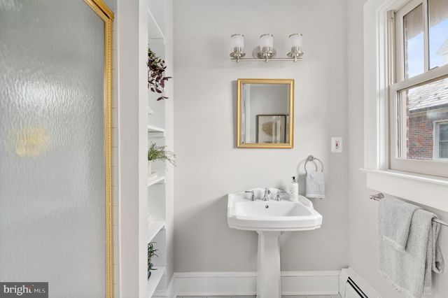 $1,275,000 | 903 Russell Road, Alexandria, VA 22301