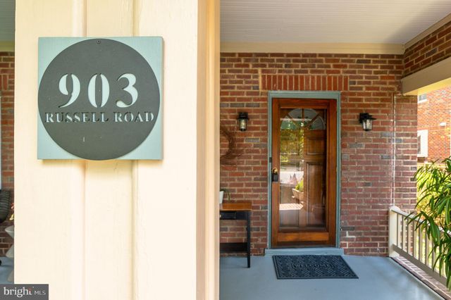 $1,275,000 | 903 Russell Road, Alexandria, VA 22301