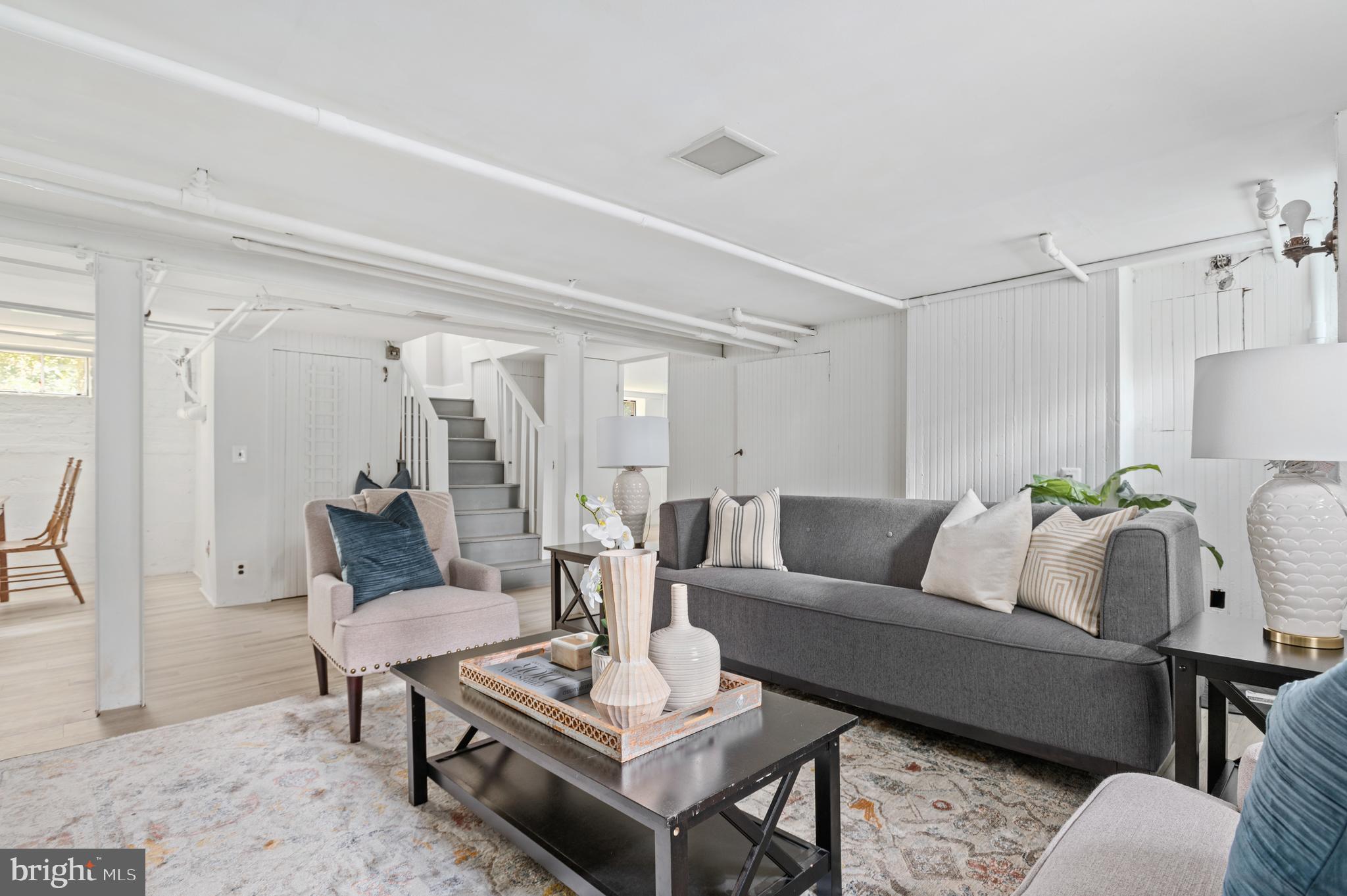 903 Russell Road Alexandria, VA 22301 - Photo 22 of 57