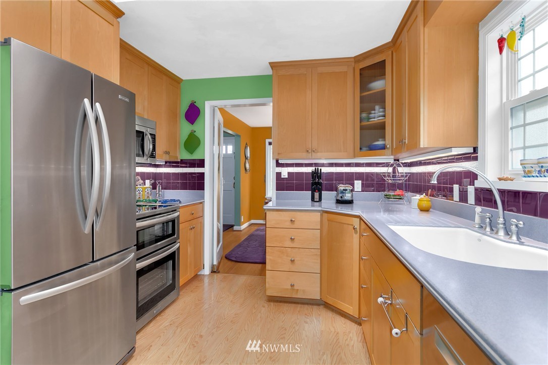 3733 Southwest Austin Street Seattle, WA 98126 - Photo 9 of 25 Gallery Image 9
