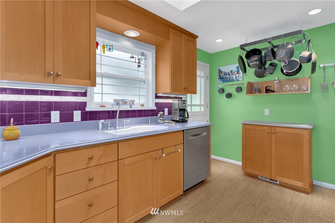 3733 Southwest Austin Street Seattle, WA 98126 - Photo 10 of 25 Gallery Image 10