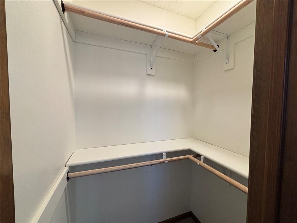 1004 Southeast 3rd Terrace Lee's Summit, MO 64063 - Photo 11 of 20