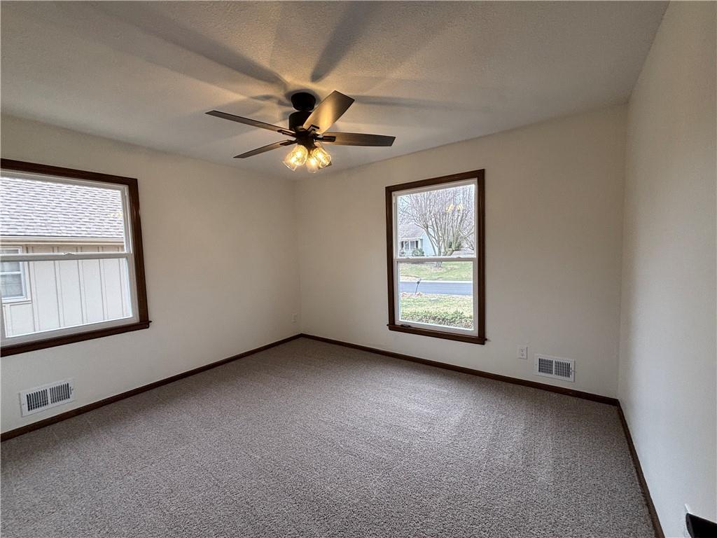 1004 Southeast 3rd Terrace Lee's Summit, MO 64063 - Photo 13 of 20