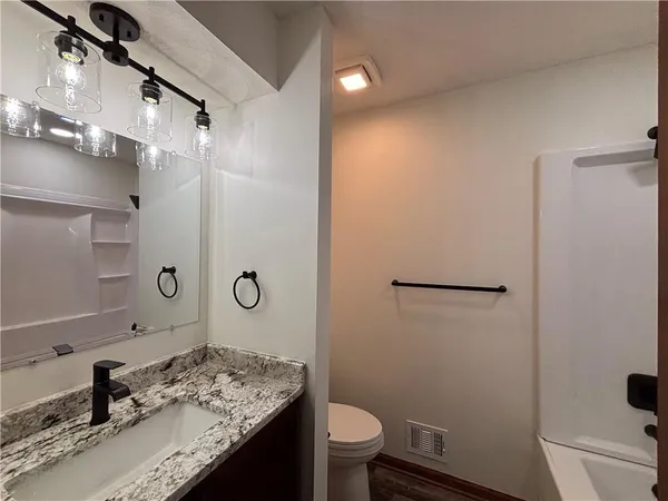 $384,950 | 1004 Southeast 3rd Terrace, Lee's Summit, MO 64063