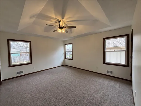 $384,950 | 1004 Southeast 3rd Terrace, Lee's Summit, MO 64063