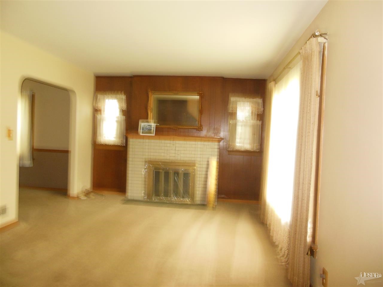 1915 Spring Street Fort Wayne, IN 46808 - Photo 8 of 21