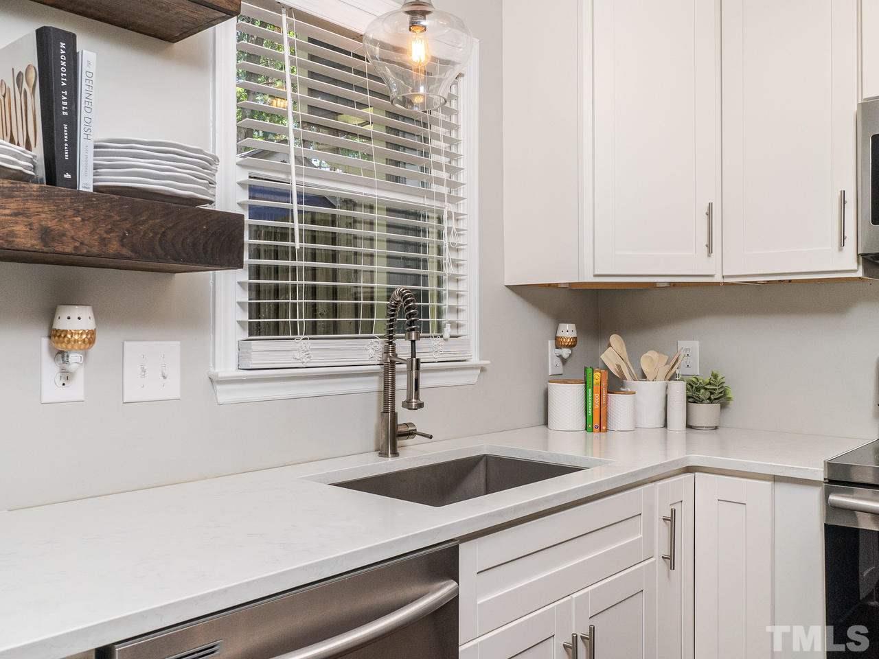 5658 Hamstead Crossing Raleigh, NC 27612 - Photo 13 of 24