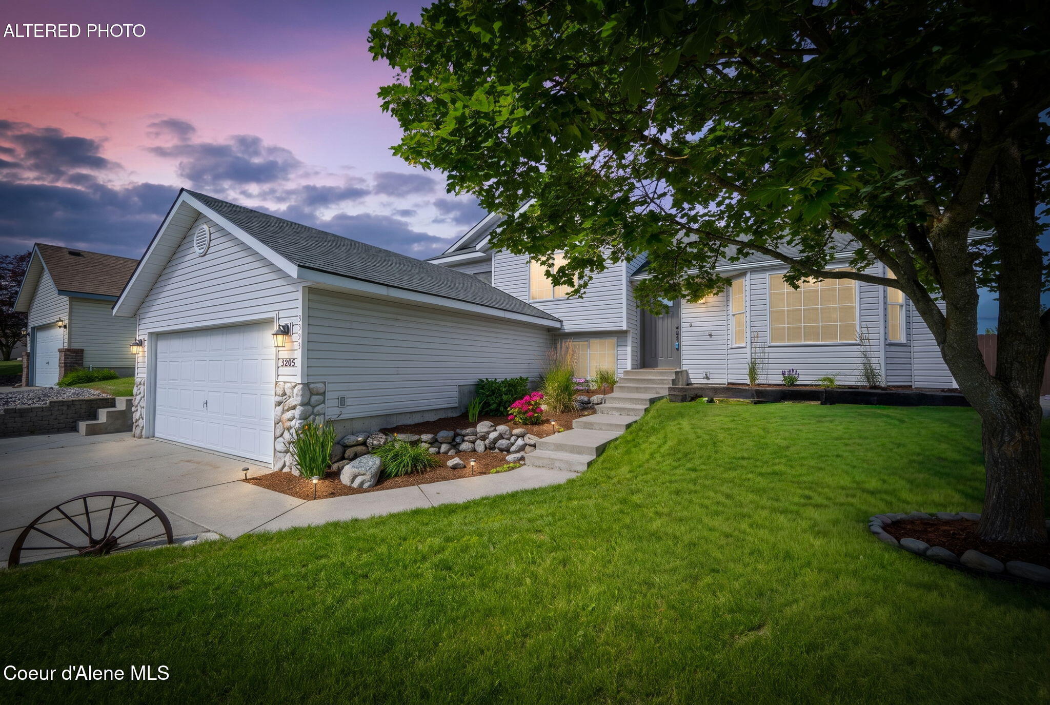 3795 Graphite Court Post Falls, ID 83854 - Photo 4 of 59 2-web-or-mls-stylized-DSC_2409-2