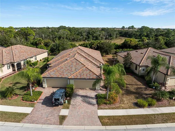 a view of an outdoor space with yard