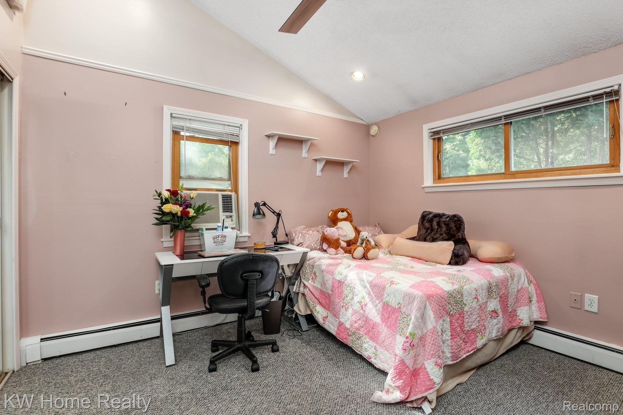 13630 Hoeft Road Belleville, MI 48111 - Photo 17 of 27 19 Hoeft.jpg