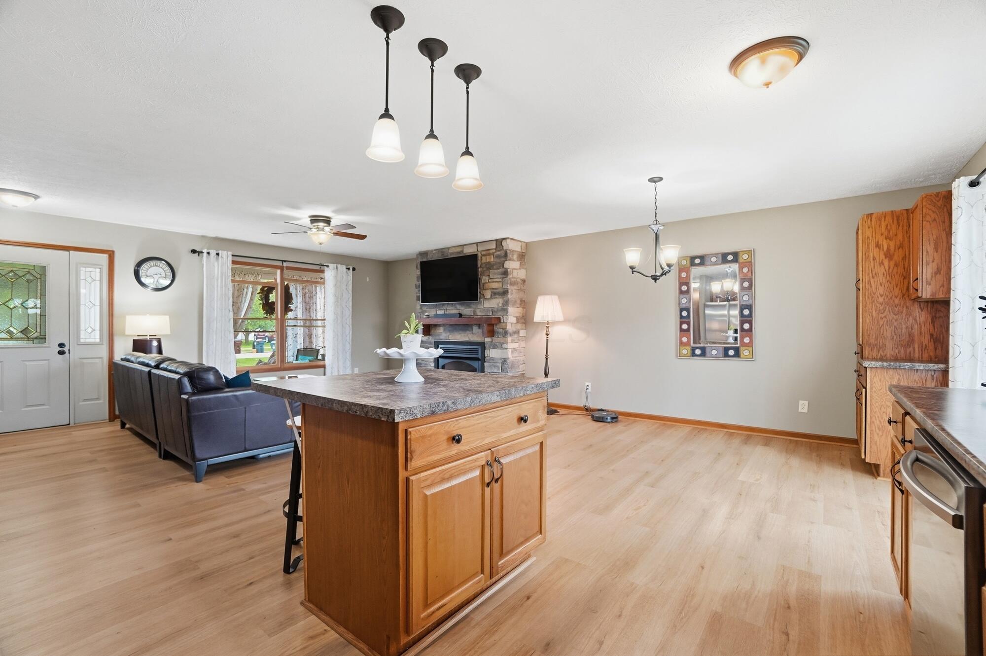 5014 Lee Road Ashville, OH 43103 - Photo 16 of 53 094