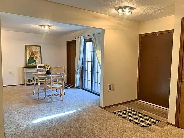 $174,900 | 1412 West Stone Boulevard, Raymore, MO 64083