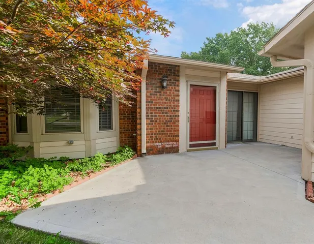 $174,900 | 1412 West Stone Boulevard, Raymore, MO 64083