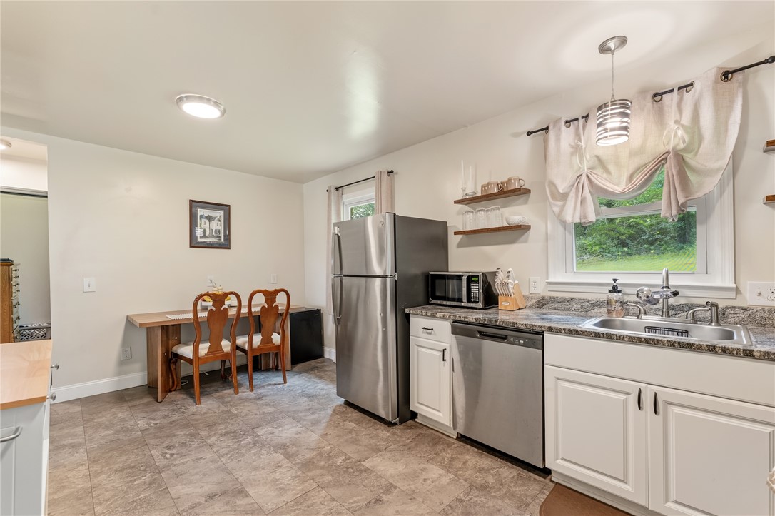 203 East 2nd Avenue Easley, SC 29640 - Photo 13 of 29