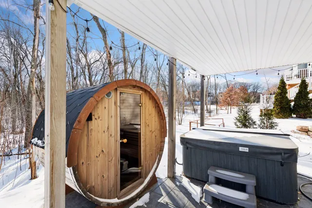 $1,325,000 | 15525 52nd Place North, Plymouth, MN 55446