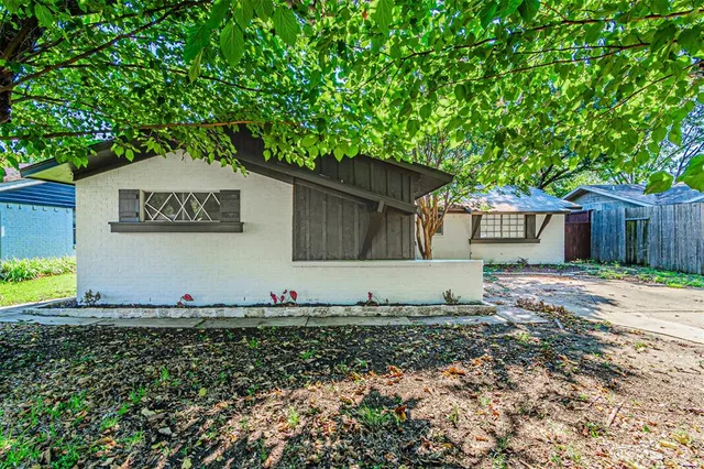 $2,200 | 1018 McCallum Drive, Garland, TX 75042