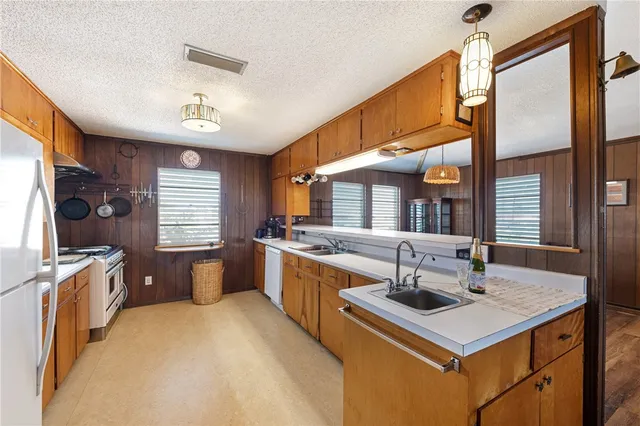 $3,400 | 1003 Eleventh Street, Port Aransas, TX 78373