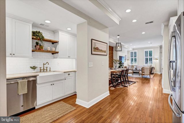 $910,000 | 335 16th Street Southeast, Washington, DC 20003