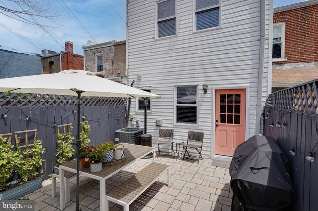 $910,000 | 335 16th Street Southeast, Washington, DC 20003