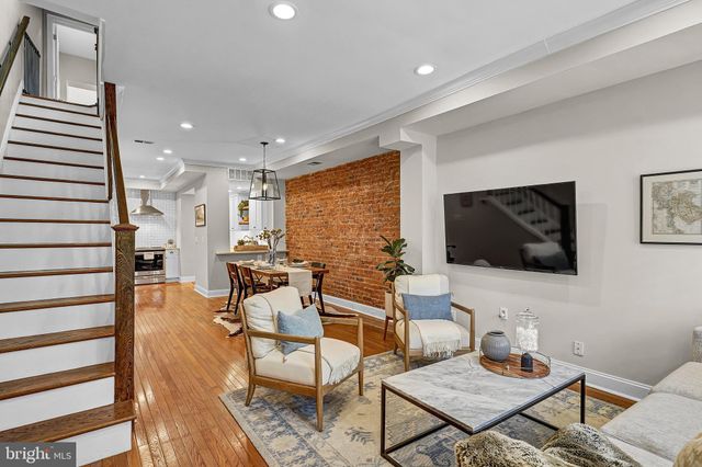 $910,000 | 335 16th Street Southeast, Washington, DC 20003