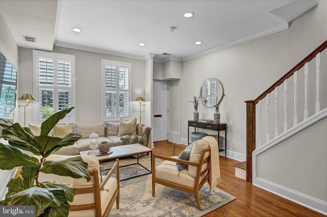 $910,000 | 335 16th Street Southeast, Washington, DC 20003