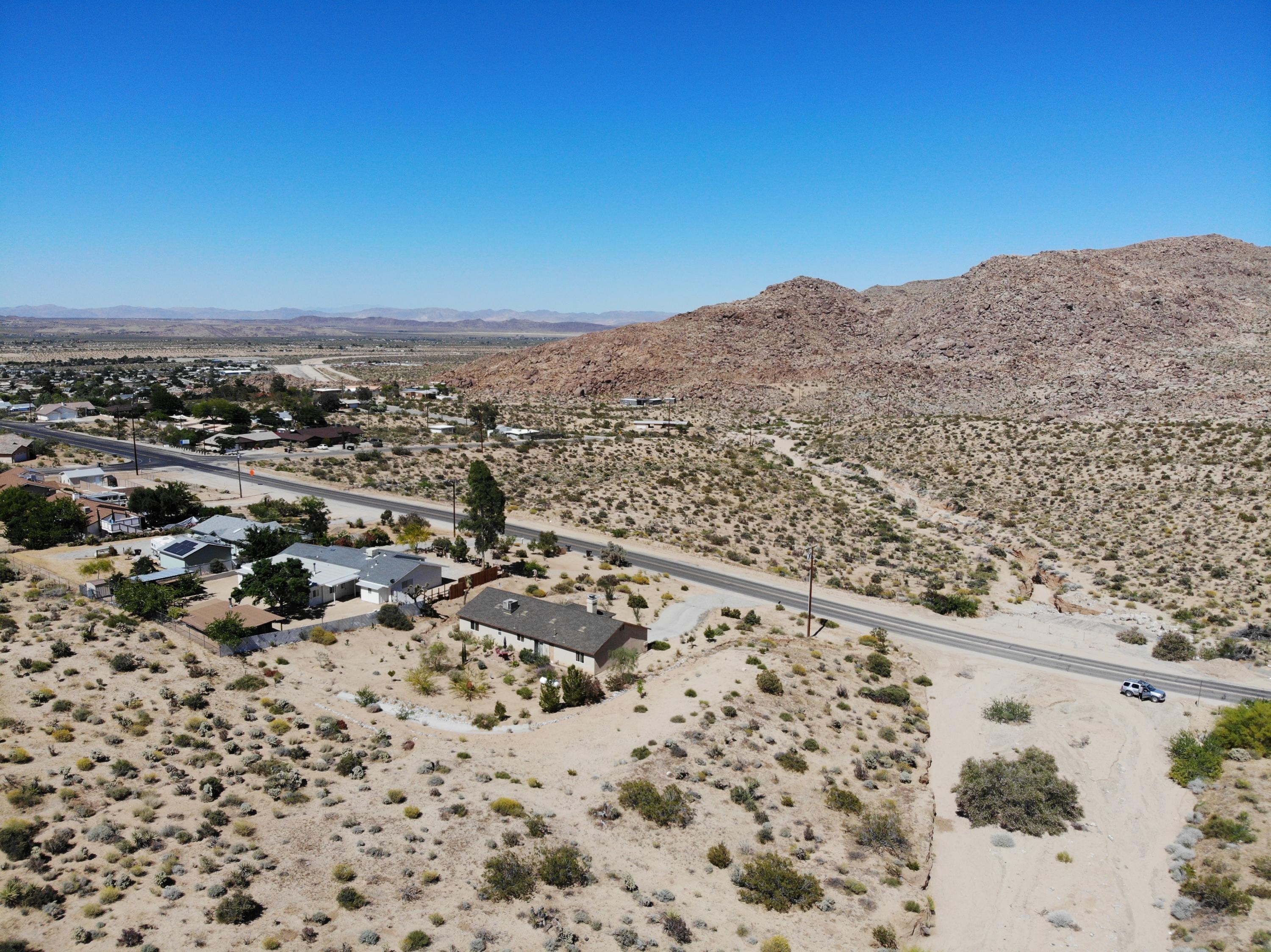 68 Quail Springs Road Joshua Tree, CA 92252 - Photo 8 of 14 57CE67AD8F6A86F2D63CAF4266E56C22