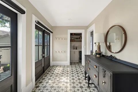 $995,000 | 2910 Houston Avenue, Houston, TX 77009