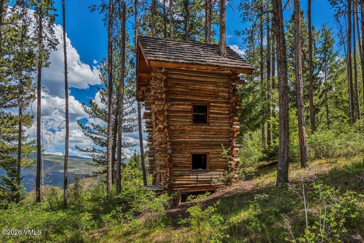 57 Travis Road Wolcott, CO 81655 - Photo 44 of 54 57 Travis Rd_kids cabin