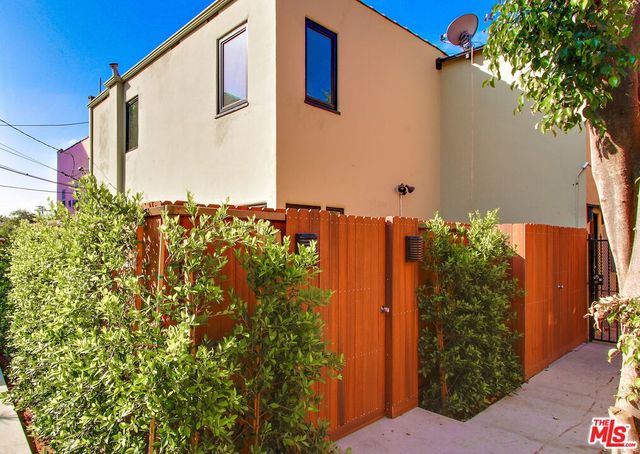 $4,295 | 838 Hilldale Avenue, West Hollywood, CA 90069