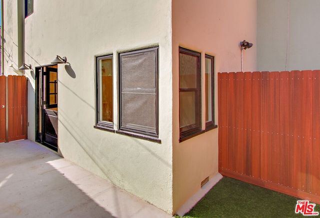 $4,295 | 838 Hilldale Avenue, West Hollywood, CA 90069