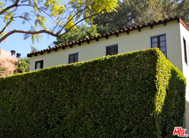 $4,295 | 838 Hilldale Avenue, West Hollywood, CA 90069