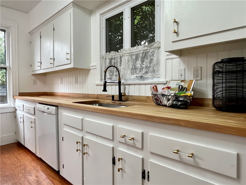 12 Lasalle Place Newport, RI 02840 - Photo 13 of 33